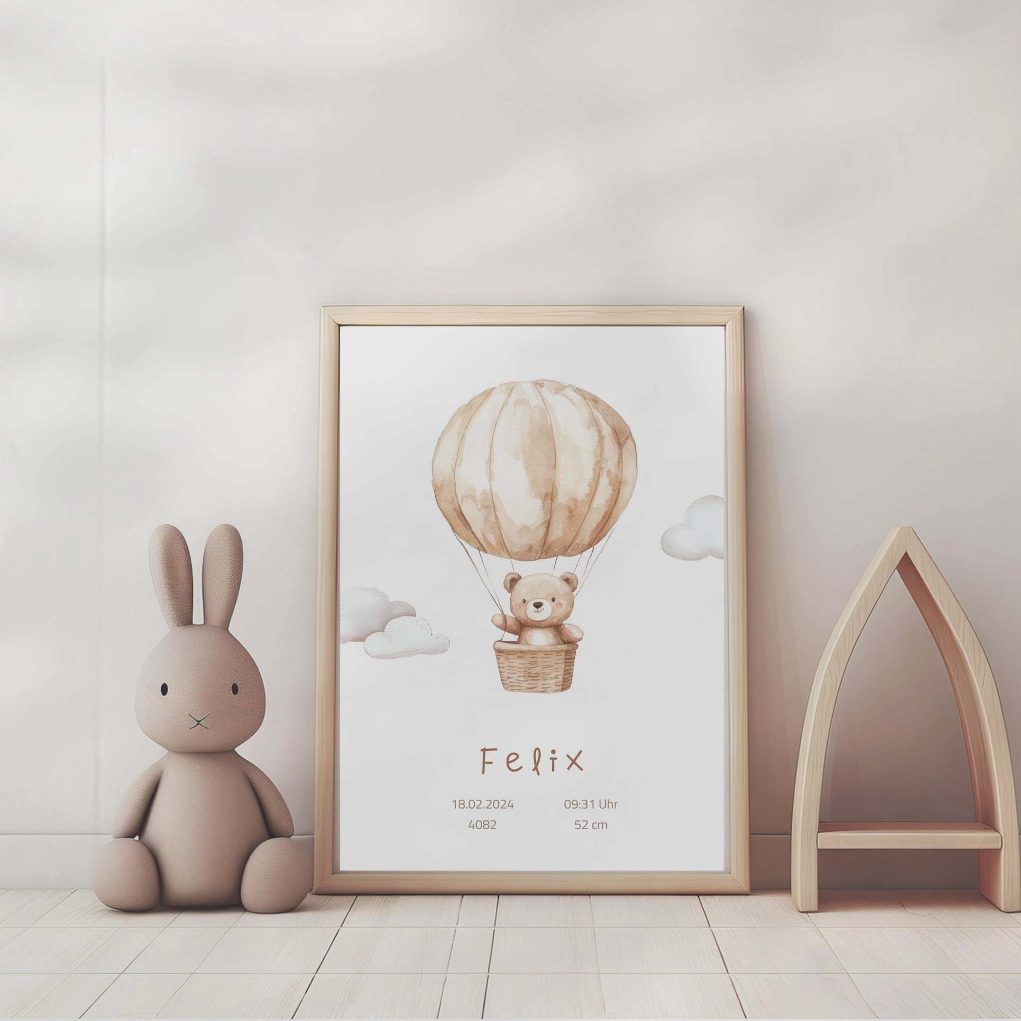 Geburtsposter mit einem Ballonmotiv und personalisierbaren Daten.